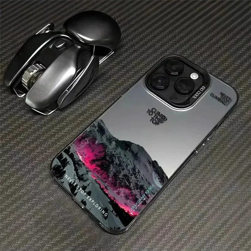 Cover iPhone 15 Scura con Montagne 2