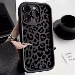 Cover iPhone 15 Nera Leopardata